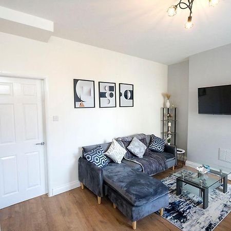 Entire House-Merseyside-Liverpool Μπίρκενχεντ Εξωτερικό φωτογραφία